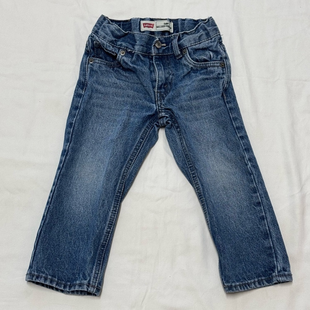 549 Levi’s Strauss Relaxed Straight 2T Blue Jeans